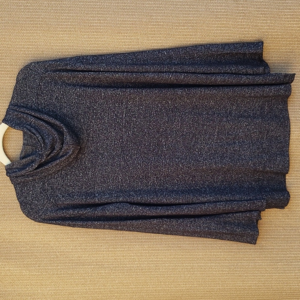 Women's top - Picture 5 of 6